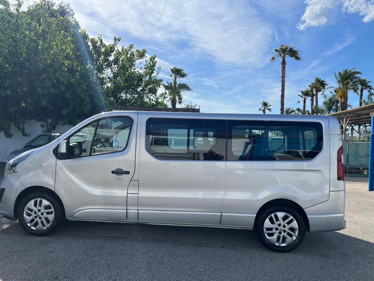 Opel vivaro combi/9 posti-1.6 bit.d-2015