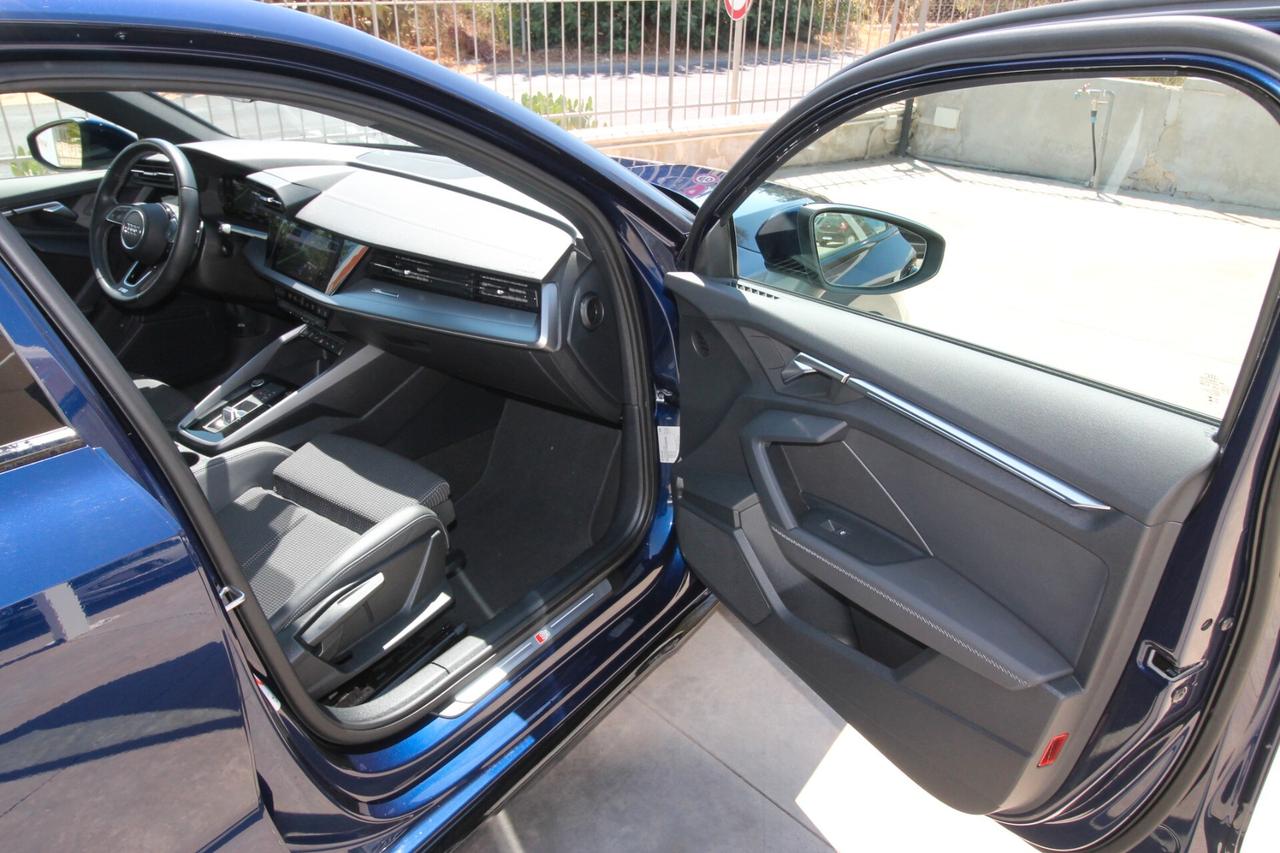 Audi A3 Spb 40 tfsi e Identity Black s-tronic|22000 km|2024