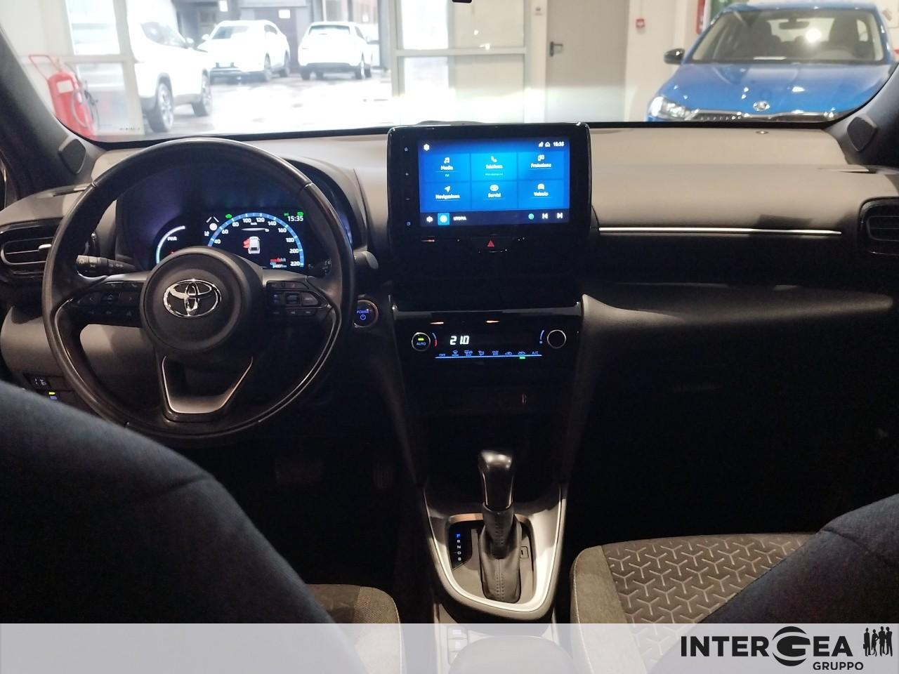 TOYOTA Yaris Cross 1.5h Orange Edition fwd 116cv e-cv