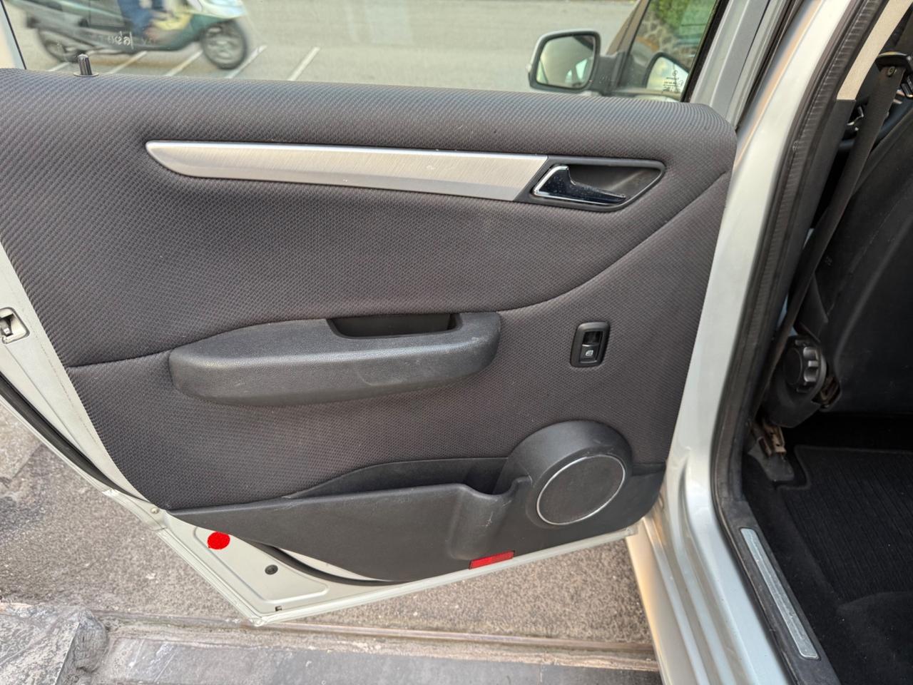 Mercedes-benz B 180 B 180 CDI Sport