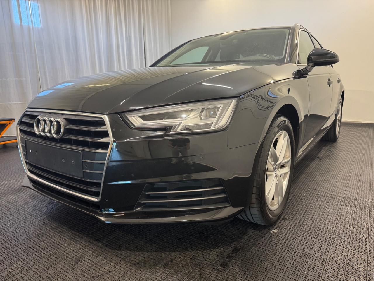 Audi A4 2.0 TDI 150 CV ultra S tronic Sport
