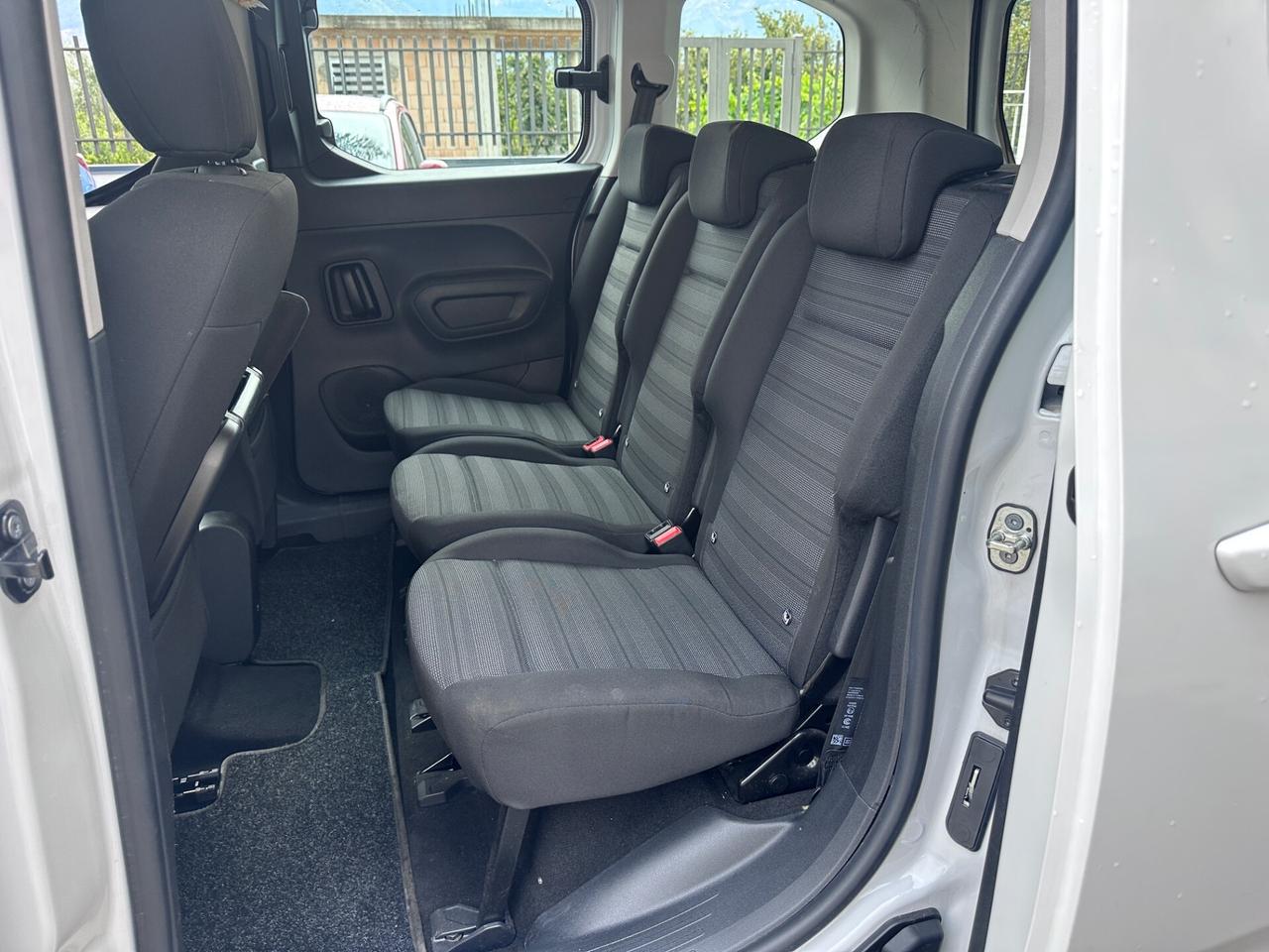 Opel Combo Life Combo-e 50kWh Edition Plus