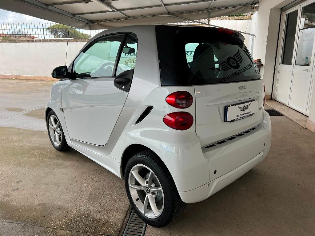 Smart Fortwo Pulse 1.0 / Servosterzo / Navi / Pelle / F1
