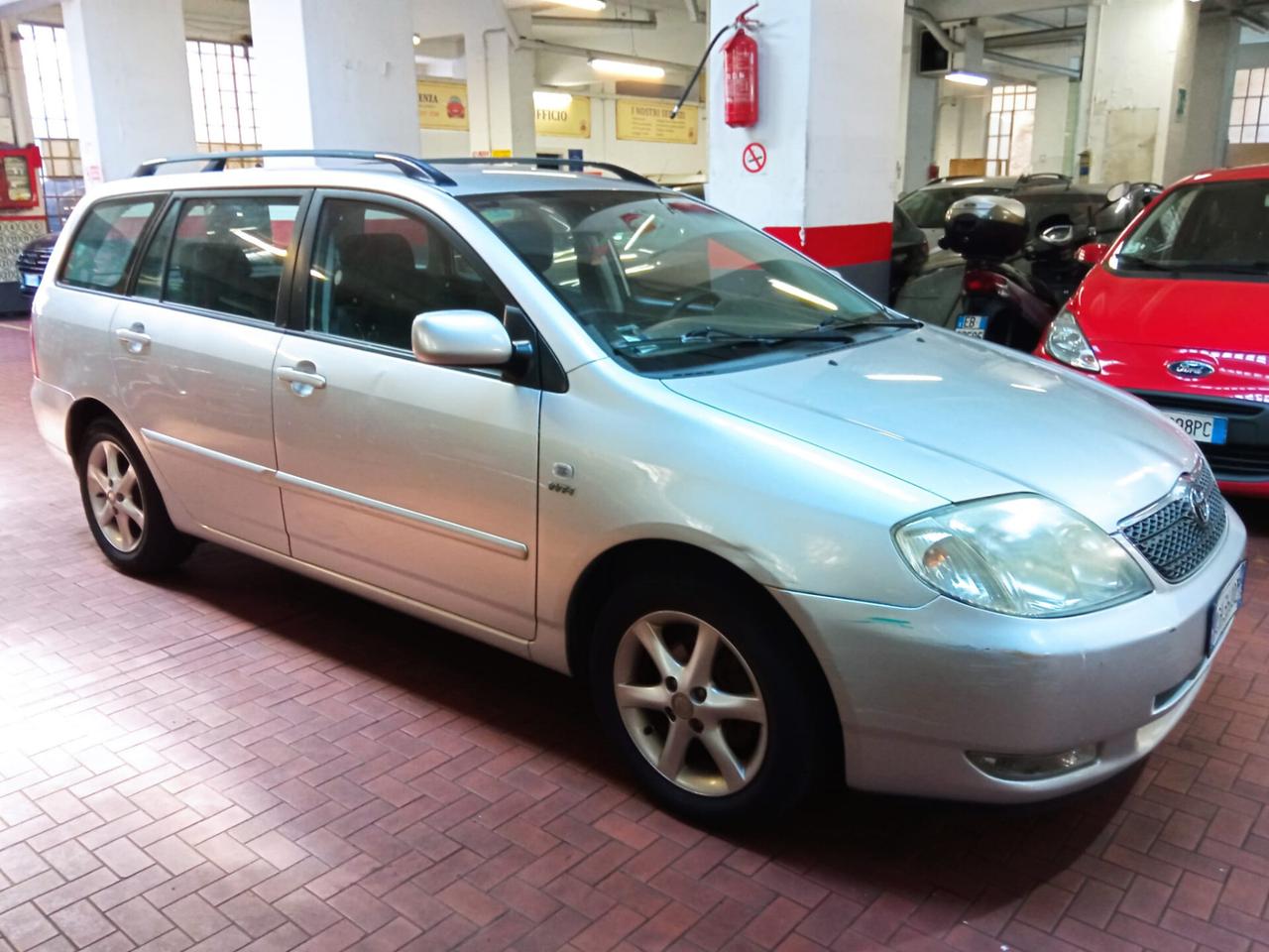 Toyota Corolla 1.4 16V Station Wagon € 4 Benzina