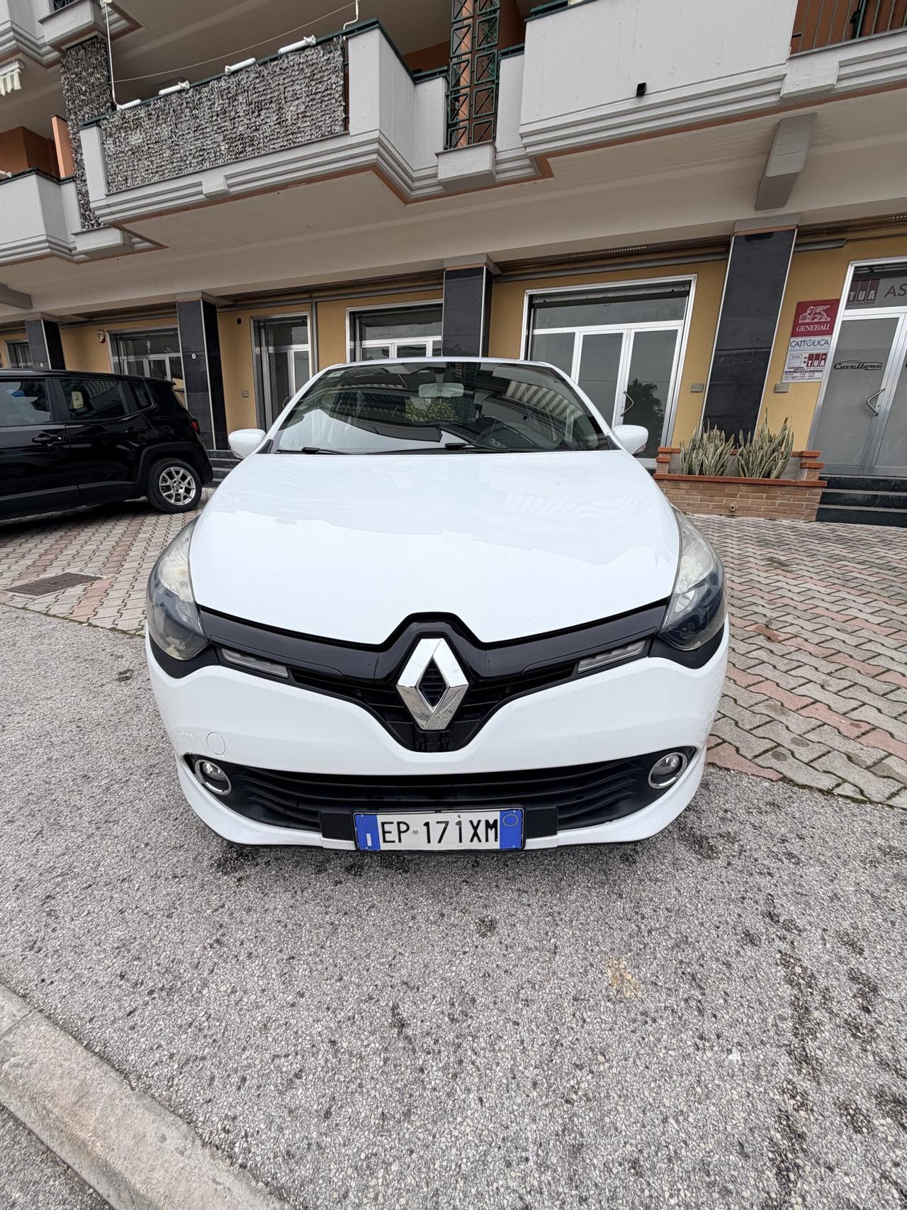 RENAULT CLIO 1.2 BENZ 5P NEOPATENTATI
