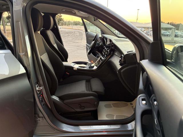 MERCEDES-BENZ GLC 300 de 4Matic Plug-in hybrid Sport.