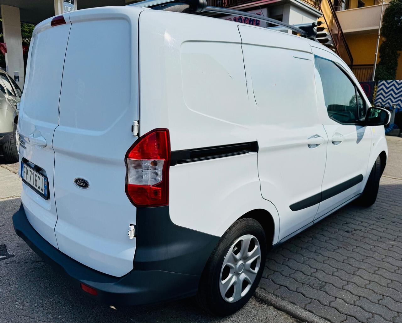 Ford Transit Courier 1.5 TDCi 75CV Van Trend