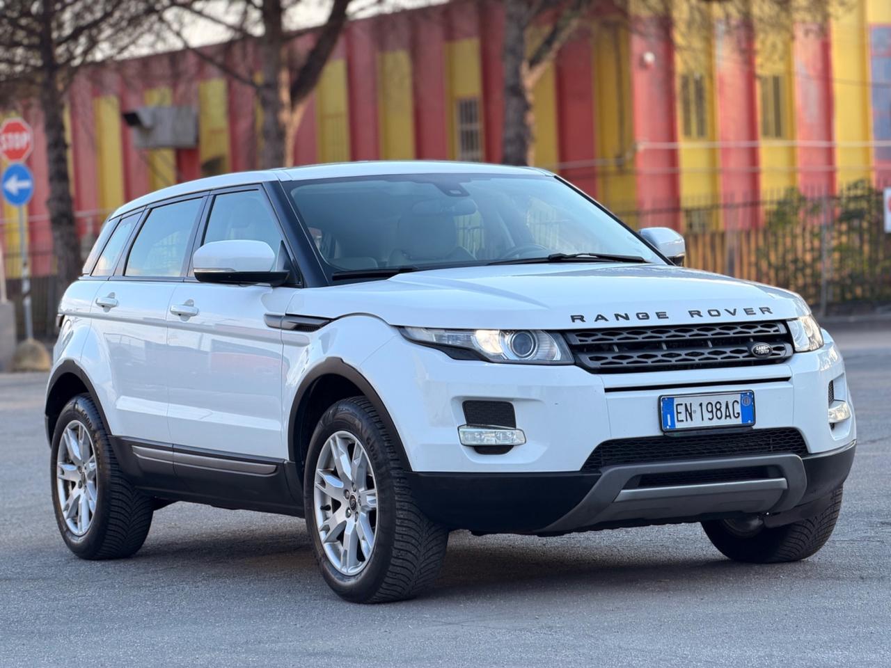 Land Rover Range Evoque 2.2 TD4 5p. Dynamic