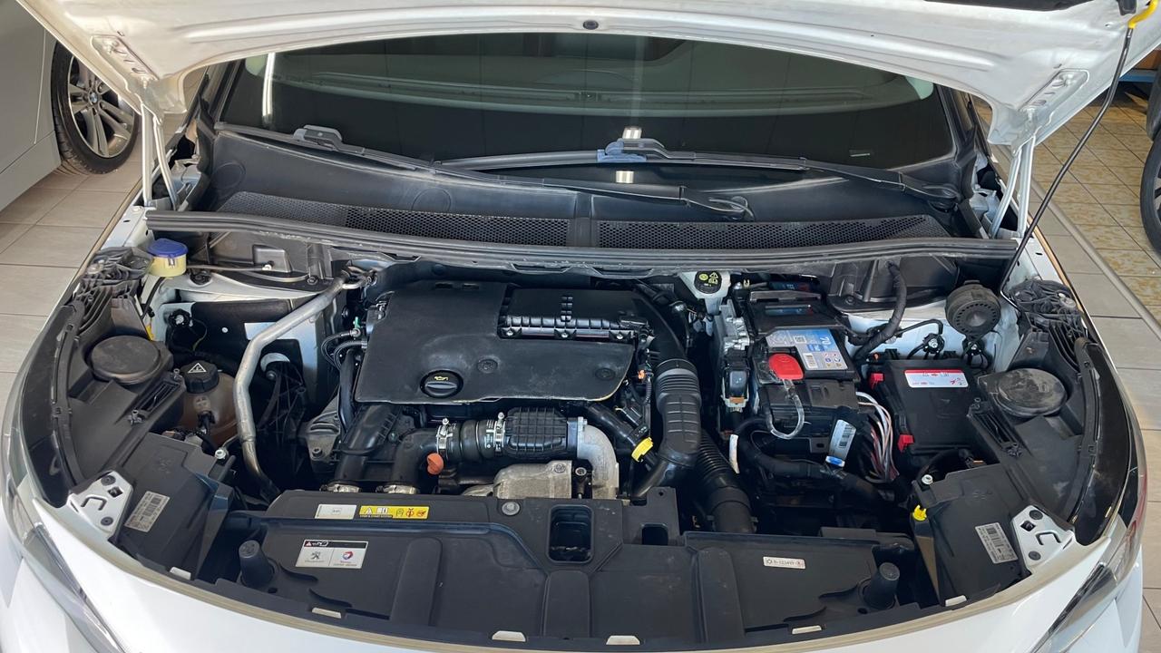 Peugeot 3008 BlueHDi 120 EAT6 S&S Allure