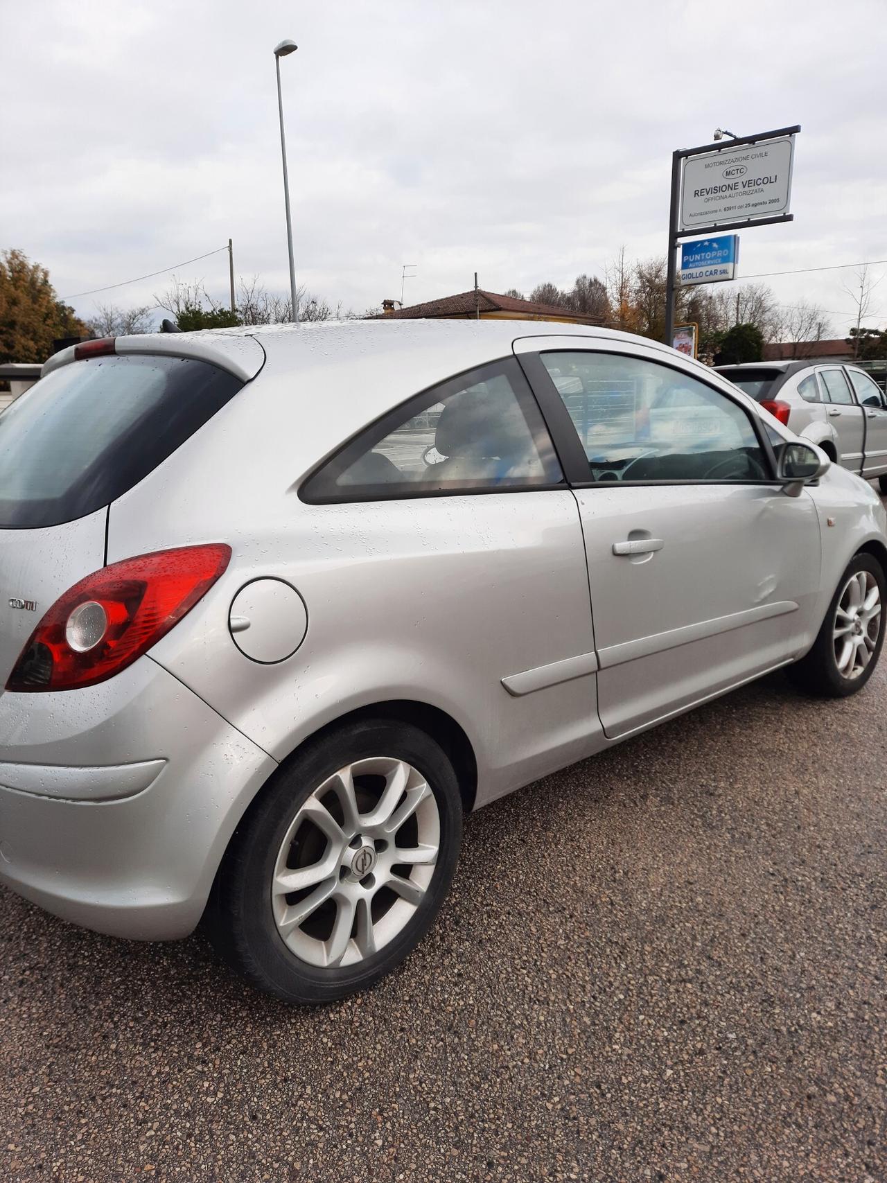 Opel Corsa 1.3 CDTI 90CV 3 porte Ok neopatentati