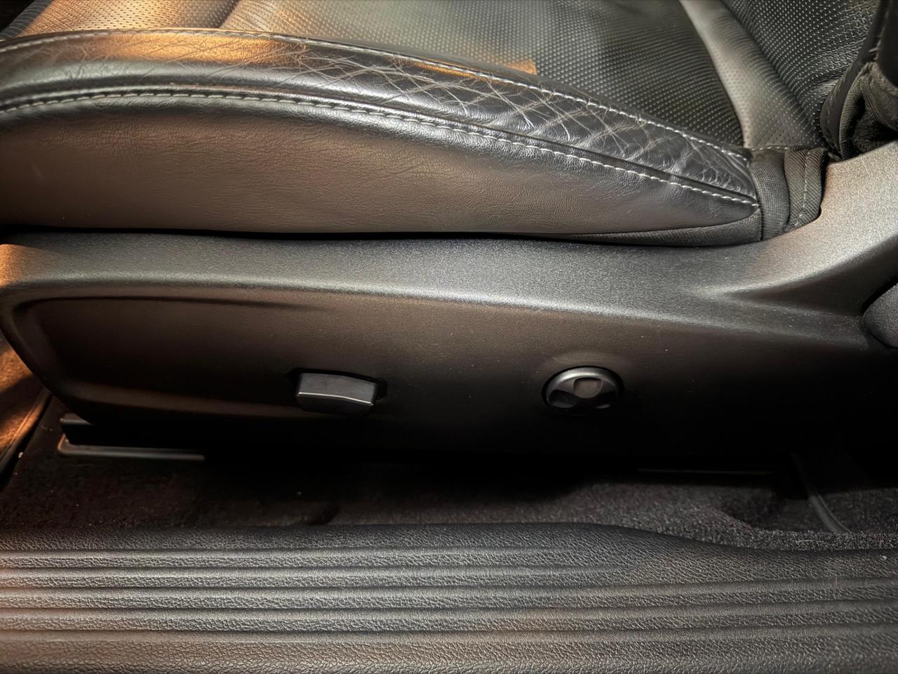 Dodge Challenger 3600 V6 km 41000 Permuto