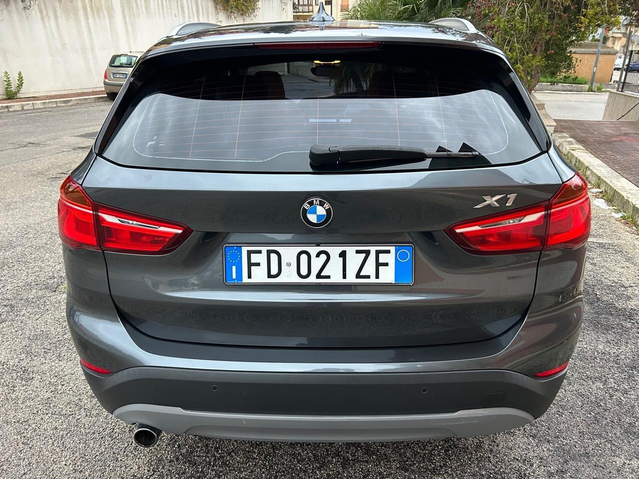Bmw X1 sDrive18d xLine Strafull !!!