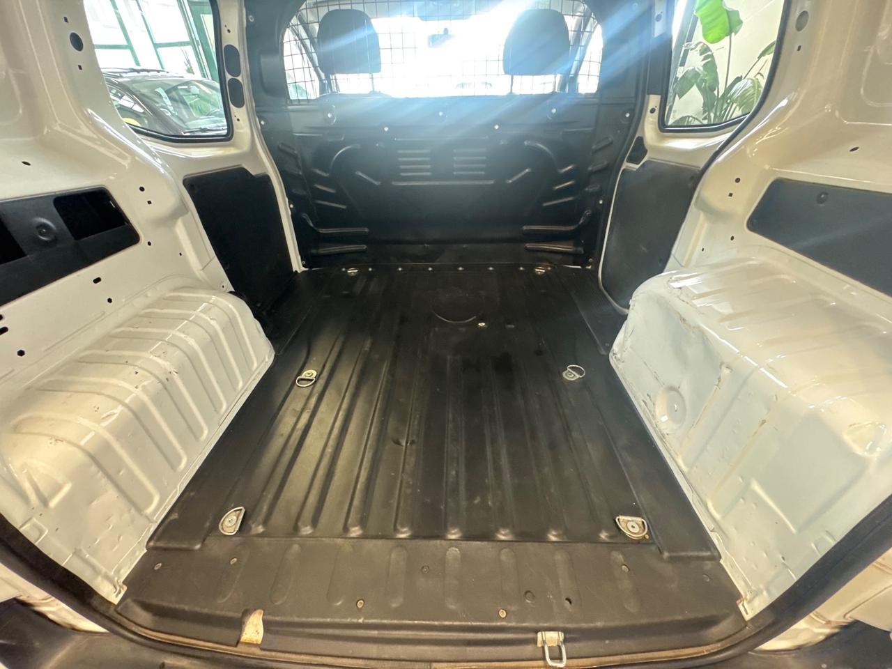 Fiat Fiorino 1.3 MJT 95CV Cargo Adventure