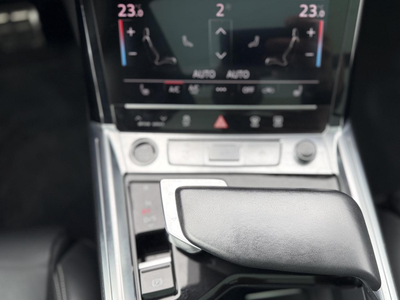 Audi Q8 e-tron Sportback 55 Quattro S Line 408 cv - 2024