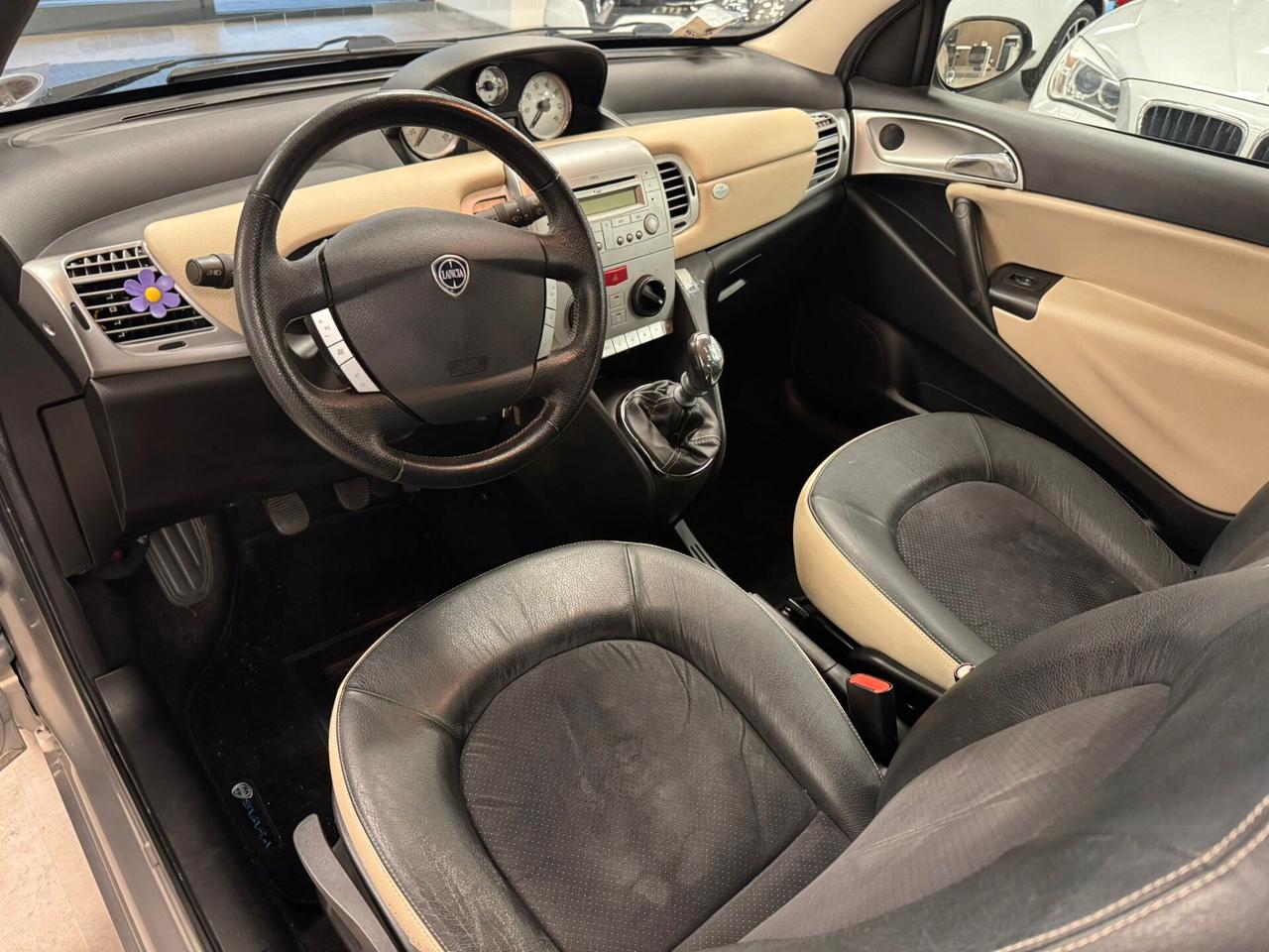 Lancia Ypsilon 1.2 Versus