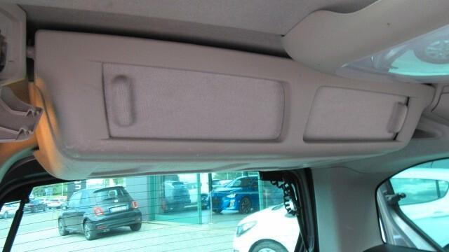 Peugeot Partner Tepee BlueHDi 120 S&S Outdoor