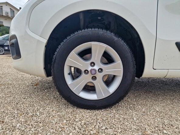Fiat Qubo 1.4 8V 77 CV Easy Natural Power
