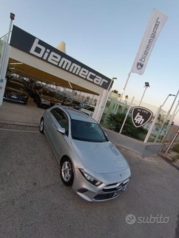 MERCEDES-BENZ A 180 d Automatic Business Extra