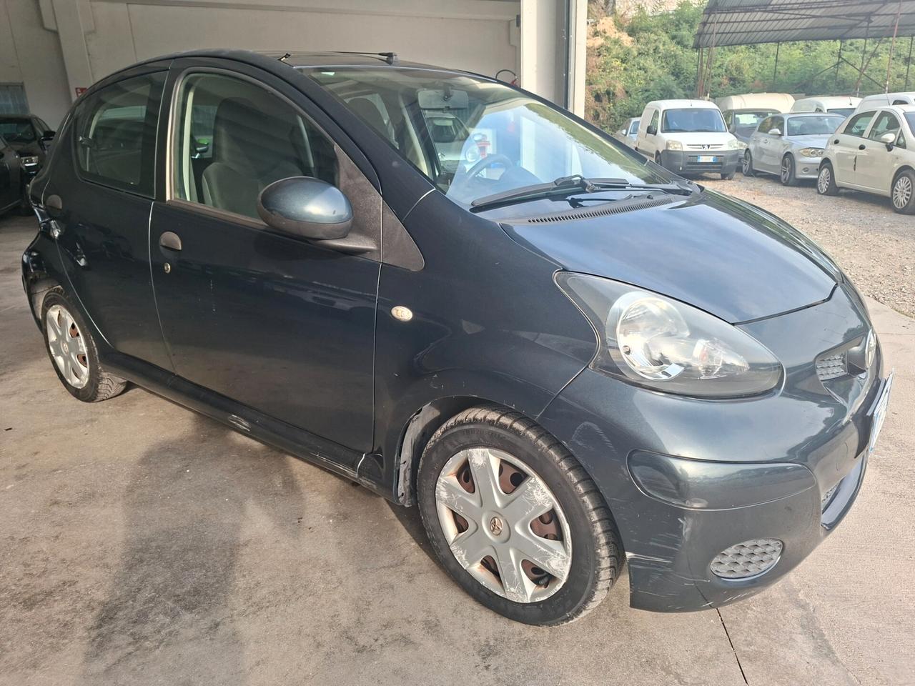 Toyota Aygo 1.0 5porte DA NEOPATENTATI
