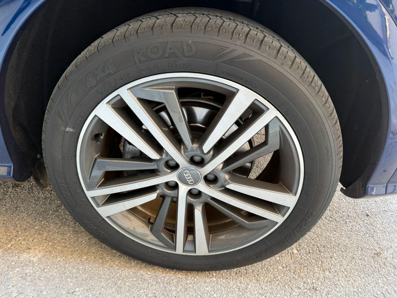 Audi Q5 40 TDI quattro S tronic line plus