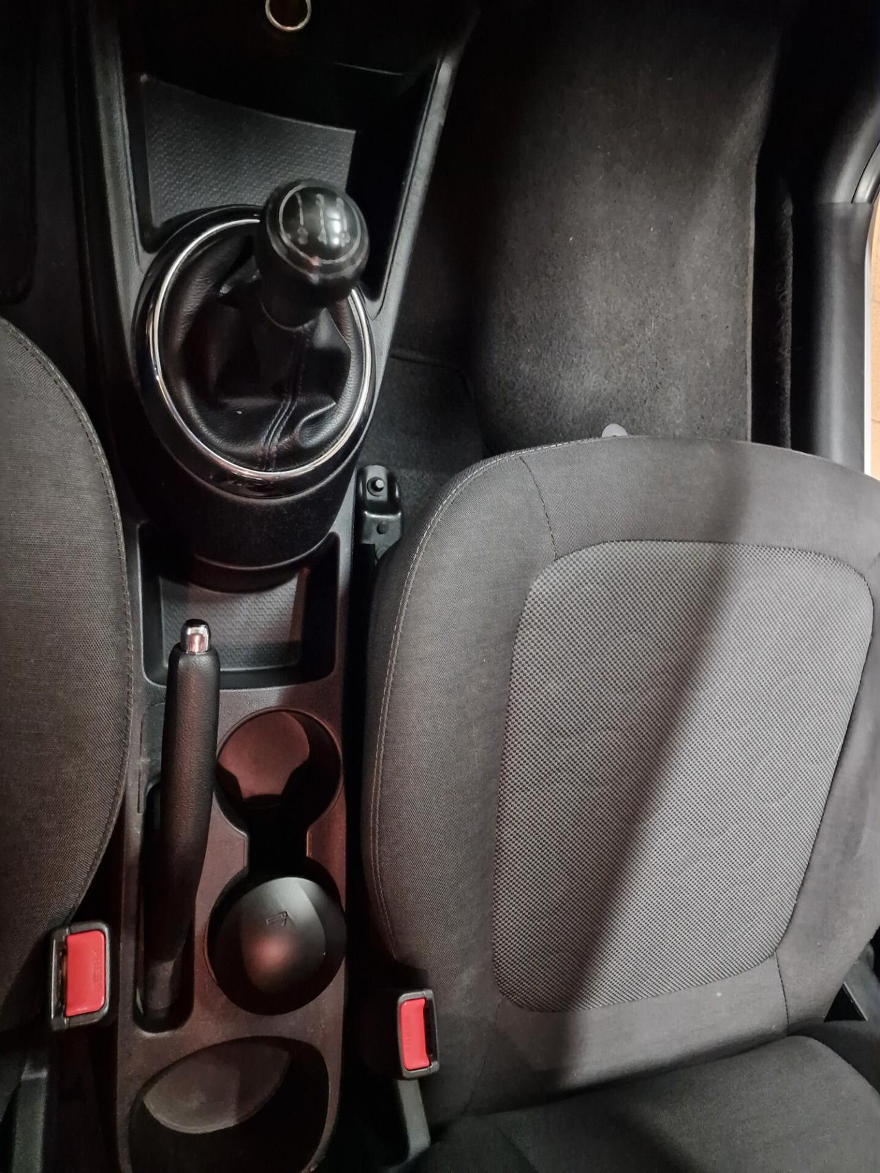 Hyundai i20 1.2 benzina, 158 mila chilometri