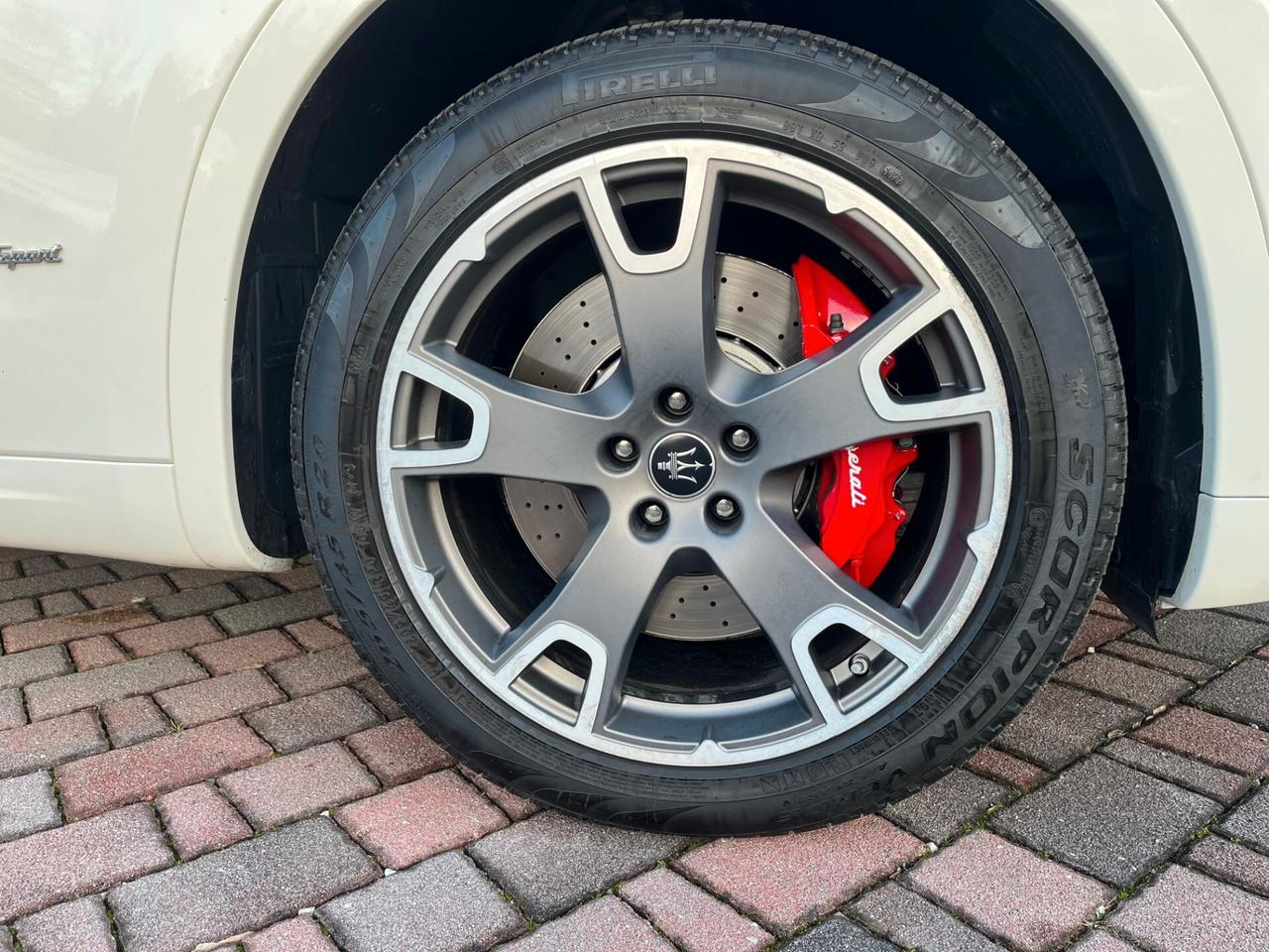 Maserati Levante Gransport my20