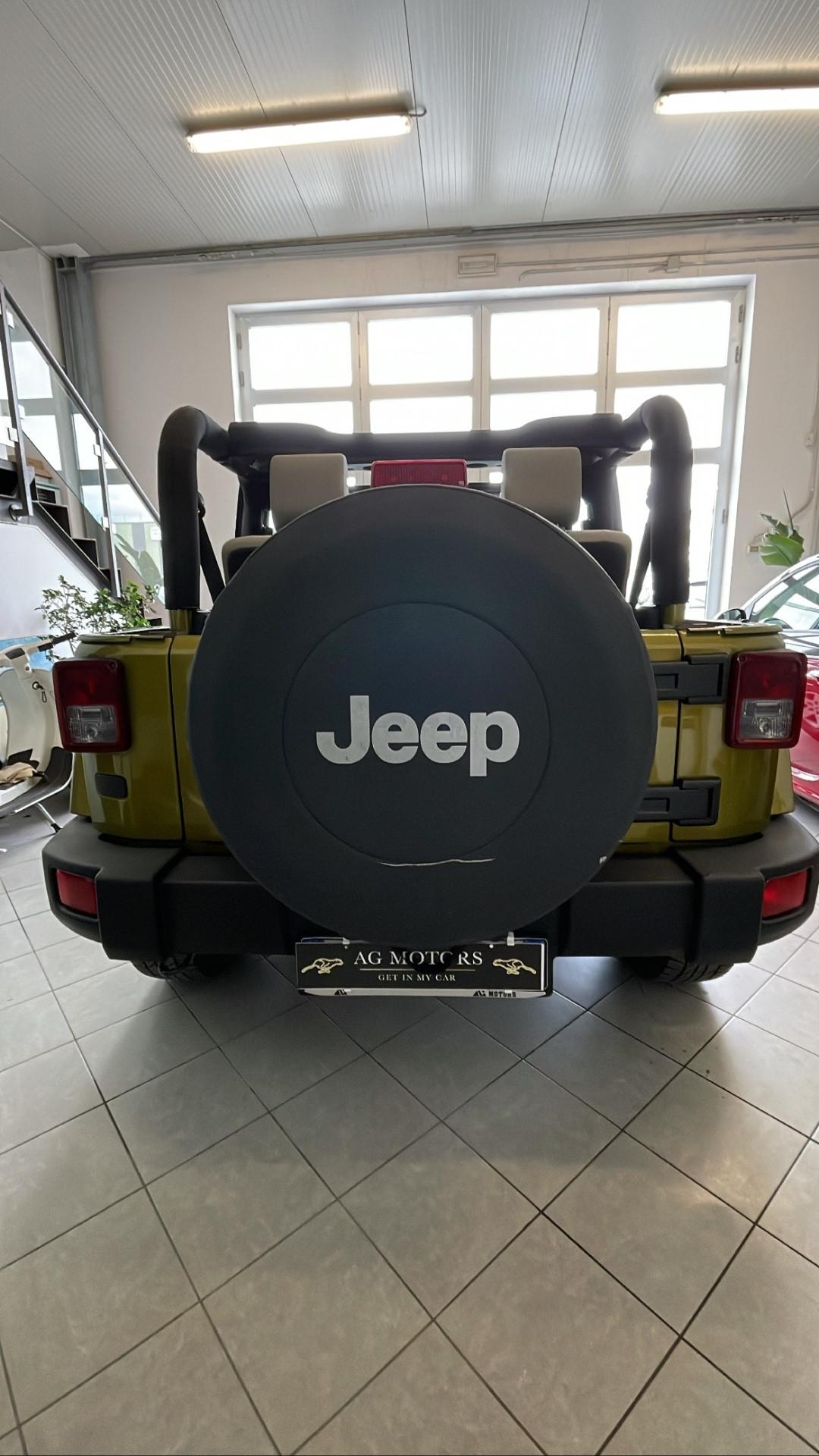 Jeep Wrangler 2.8 CRD PASSO CORTO - HARD TOP