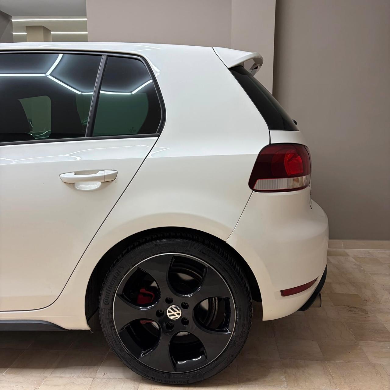 Volkswagen Golf GTI 2.0 TSI 5p.
