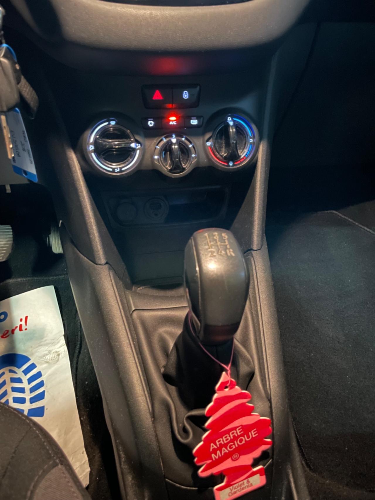 Peugeot 208 1.2 Neopatentati Euro 5