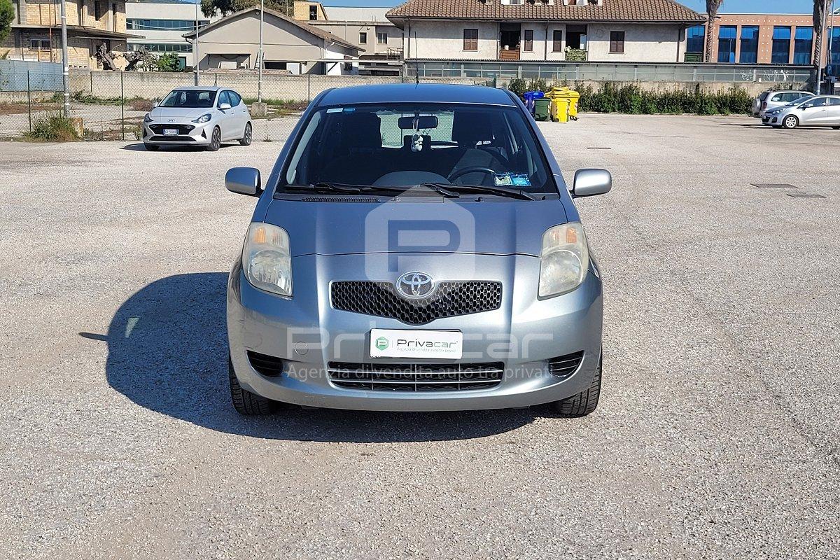 TOYOTA Yaris 1.0 5 porte