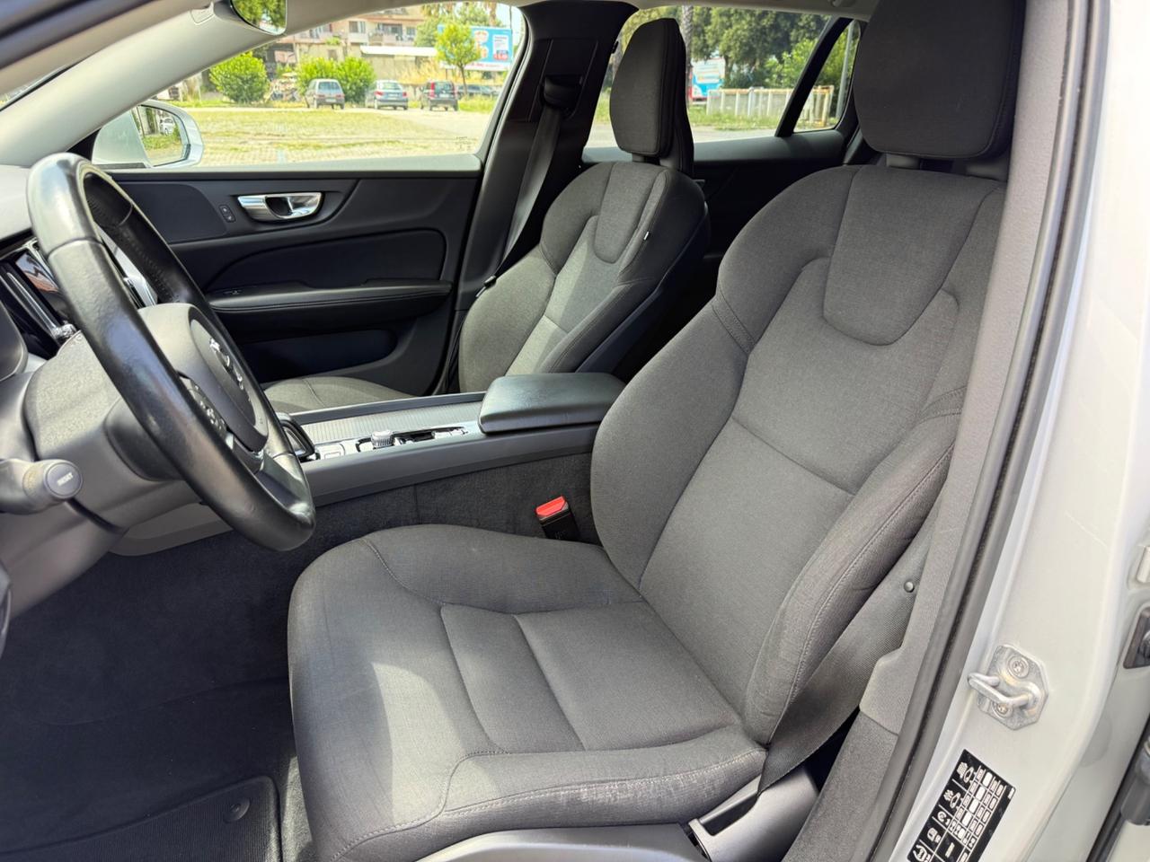 VOLVO V60 2021 B4 Geartronic