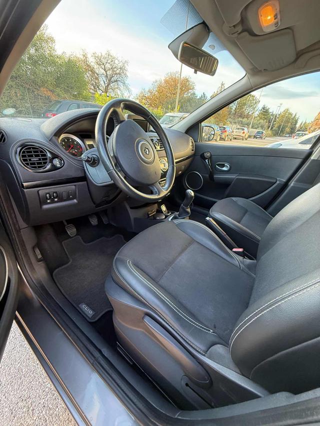 RENAULT Clio 1.2 16V 5 porte Dynamique