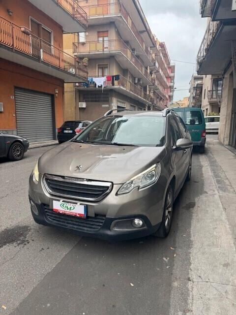 Peugeot 2008 1.6 HDi -Turbo Diesel - 2015