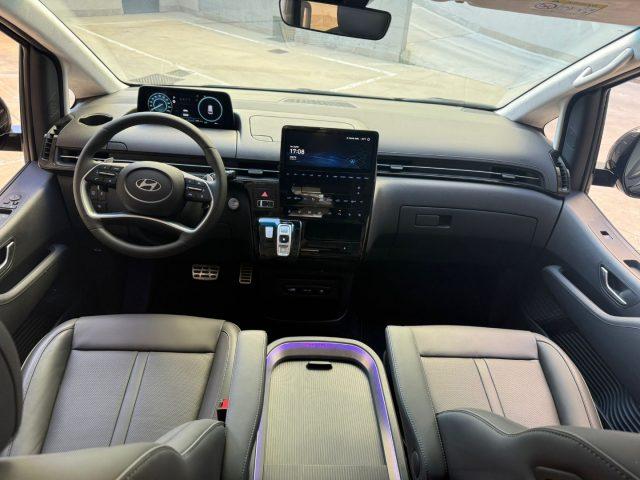 HYUNDAI Staria 1.6 HEV 225CV AT 2WD 7 posti Luxury