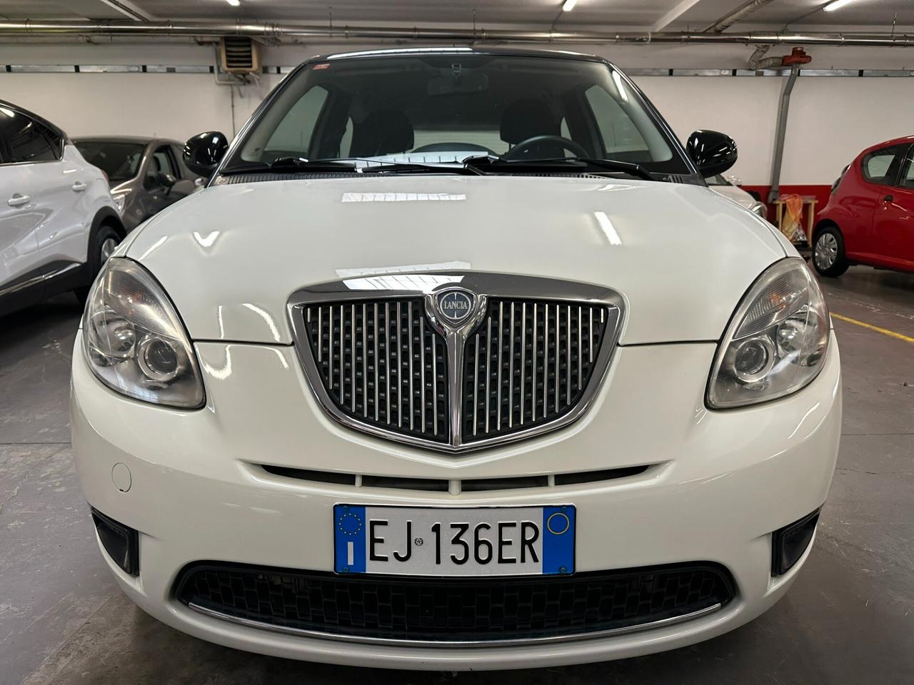 Lancia Ypsilon 1.2 69 CV Platinum