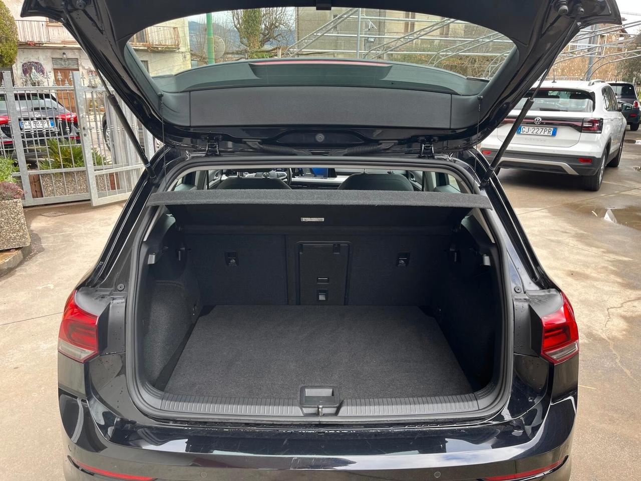Volkswagen Golf 1.0 eTSI EVO DSG Life