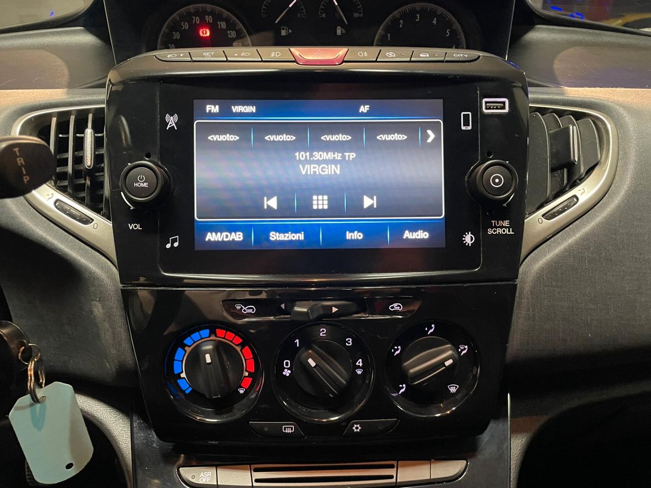 LANCIA YPSILON 1.0HYBRID GOLD 70cv