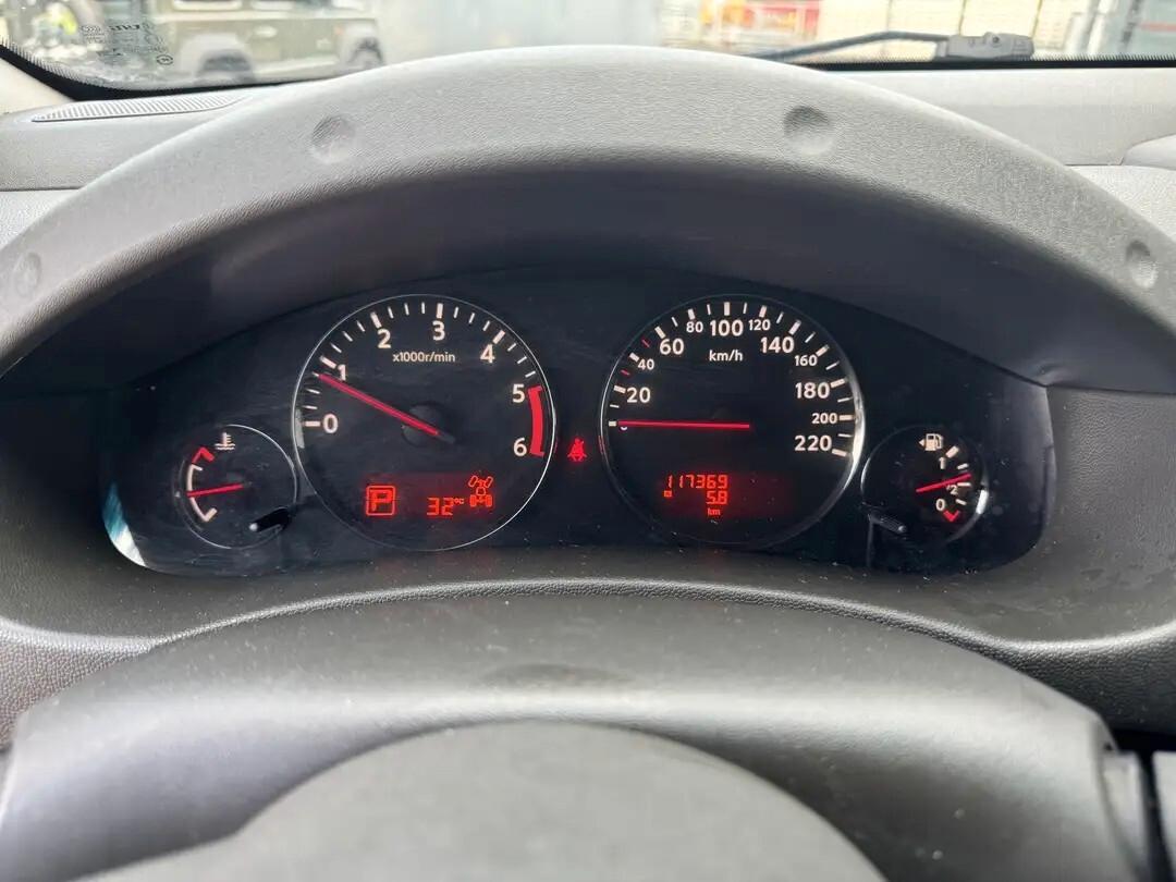 Nissan Navara 3.0 dCi 4 porte Double Cab LE V6