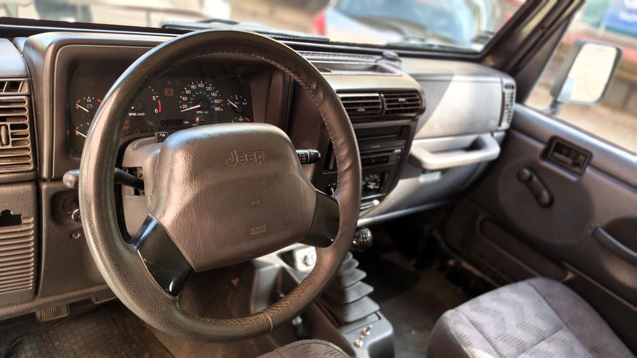 Jeep Wrangler 4.0 Sport ASI 4 posti