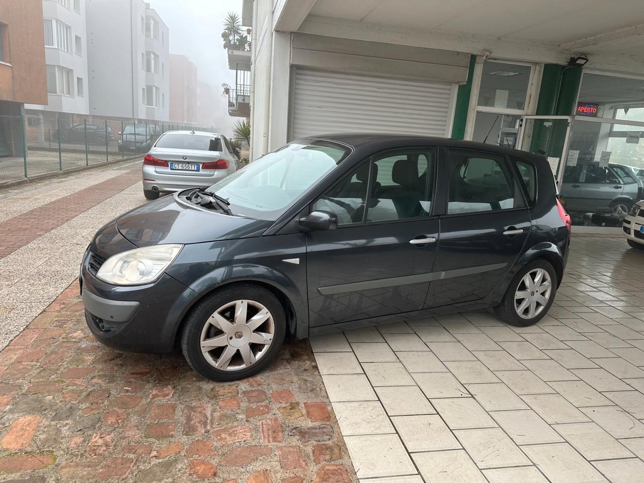 Renault Scenic 1.9 dCi/130CV (12 RATE)
