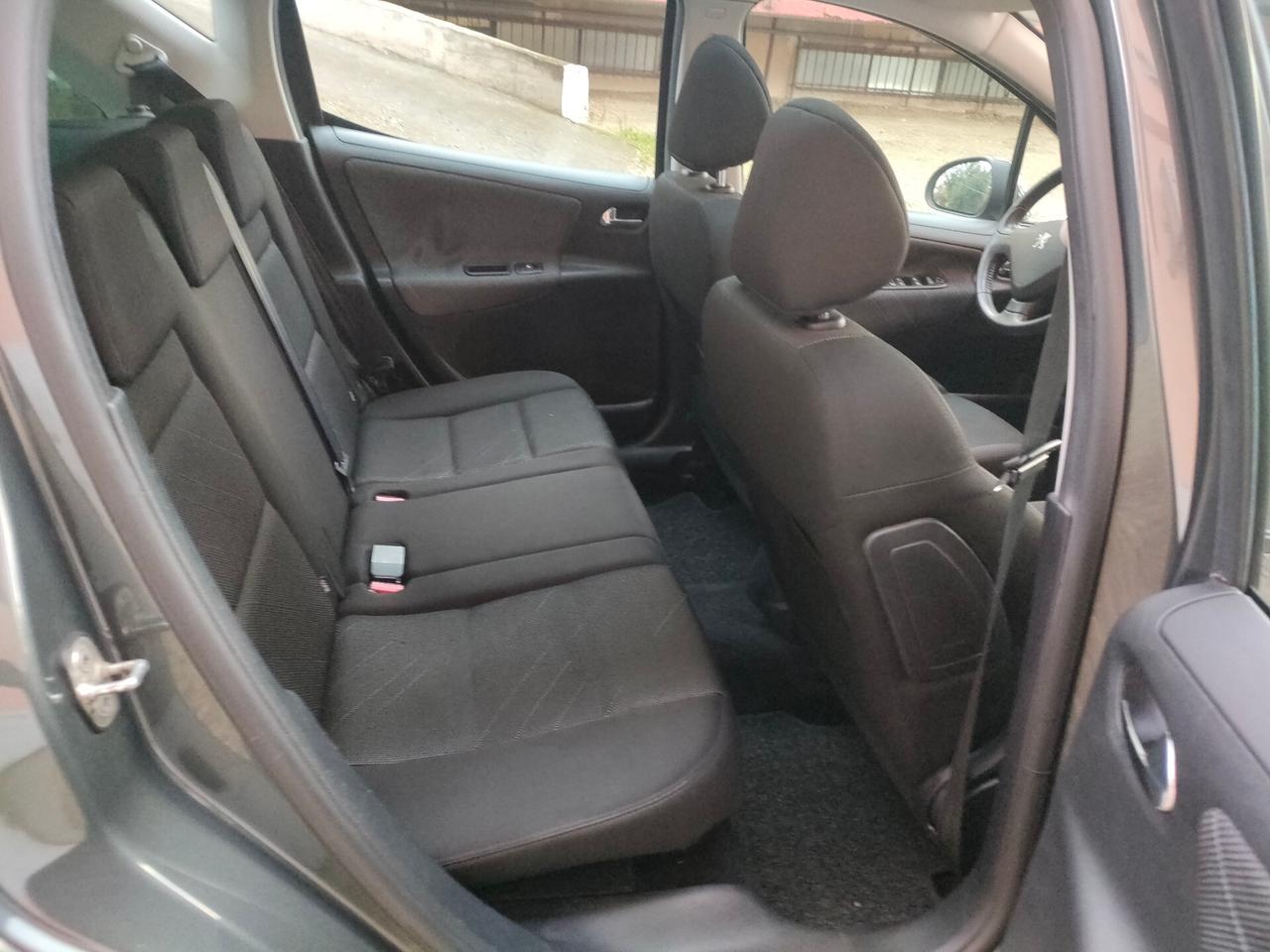 Peugeot 207 1.6 HDi 90CV FAP SW XS Ciel