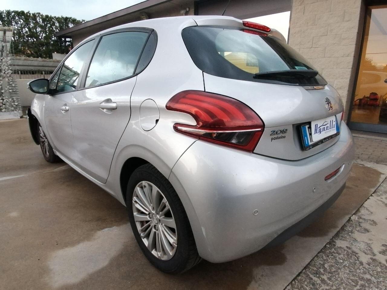 Peugeot 208 PureTech 82 5 porte Allure Sinistrata