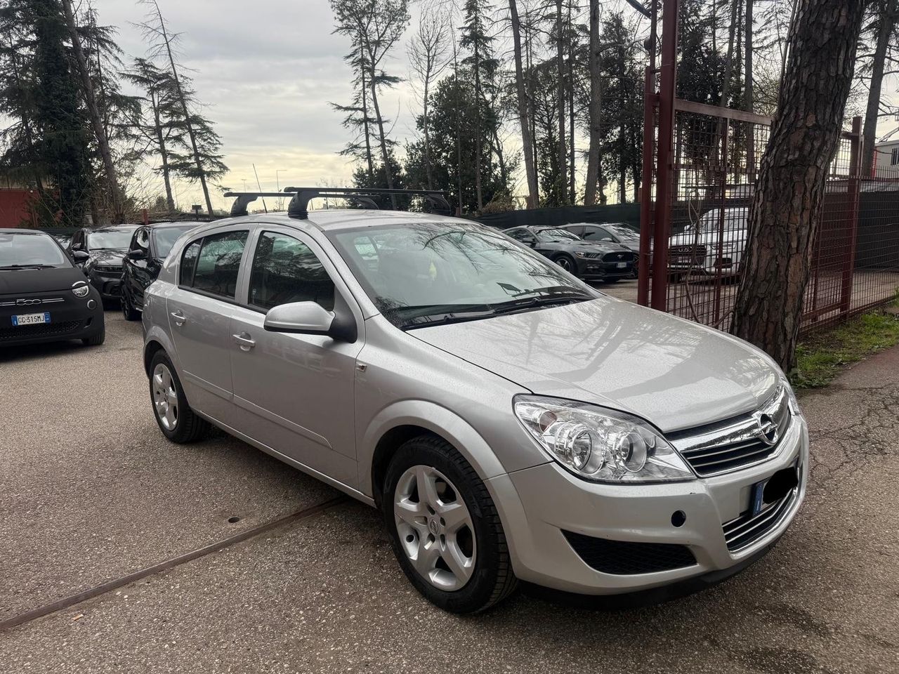 Opel Astra 2010 photo 4