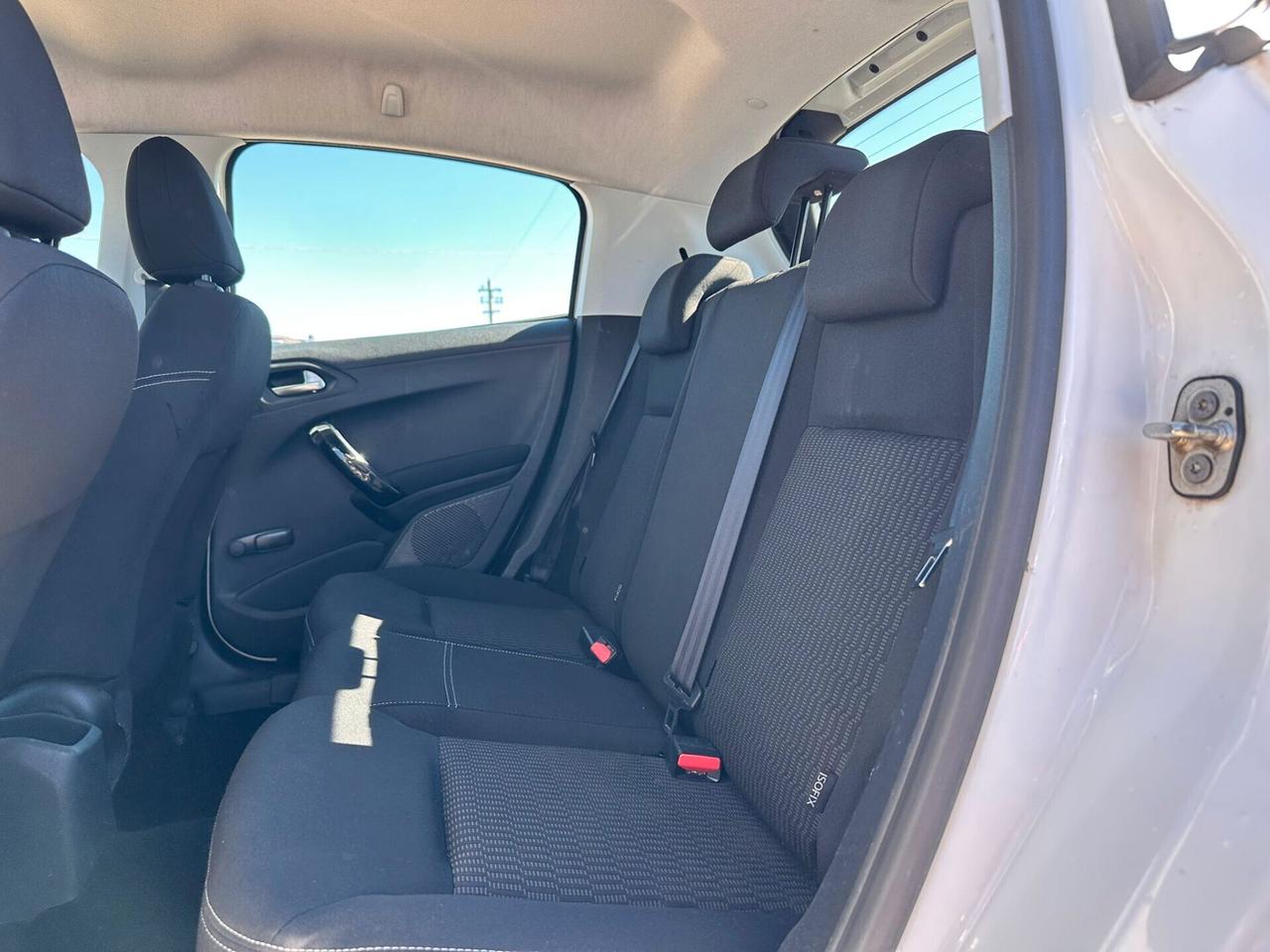 Peugeot 208 BlueHDi 75