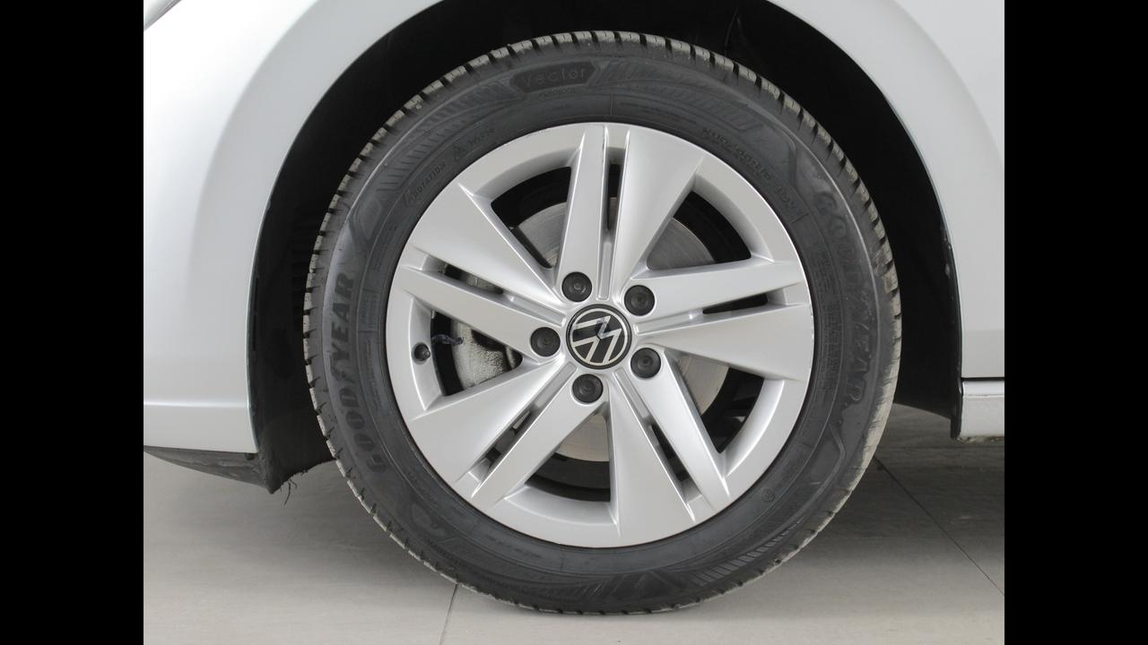 VOLKSWAGEN Golf VIII - Golf 1.0 etsi evo Life 110cv dsg