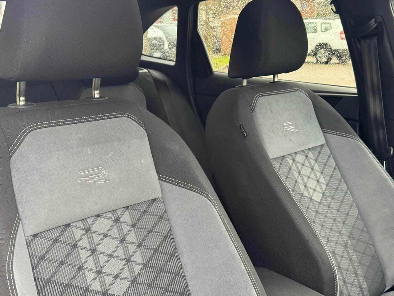 Volkswagen Taigo 1.0 TSI 110 CV R-Line