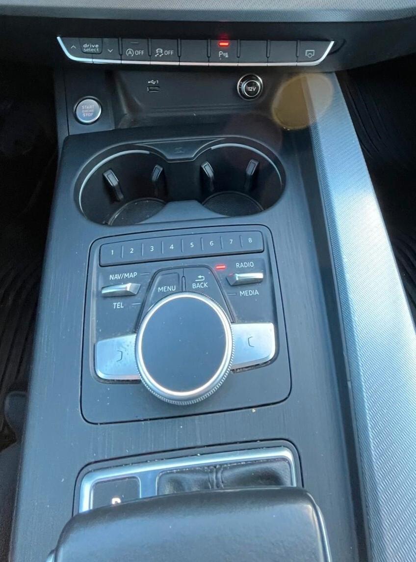 Audi A4 Avant 40 g-tron S tronic Design