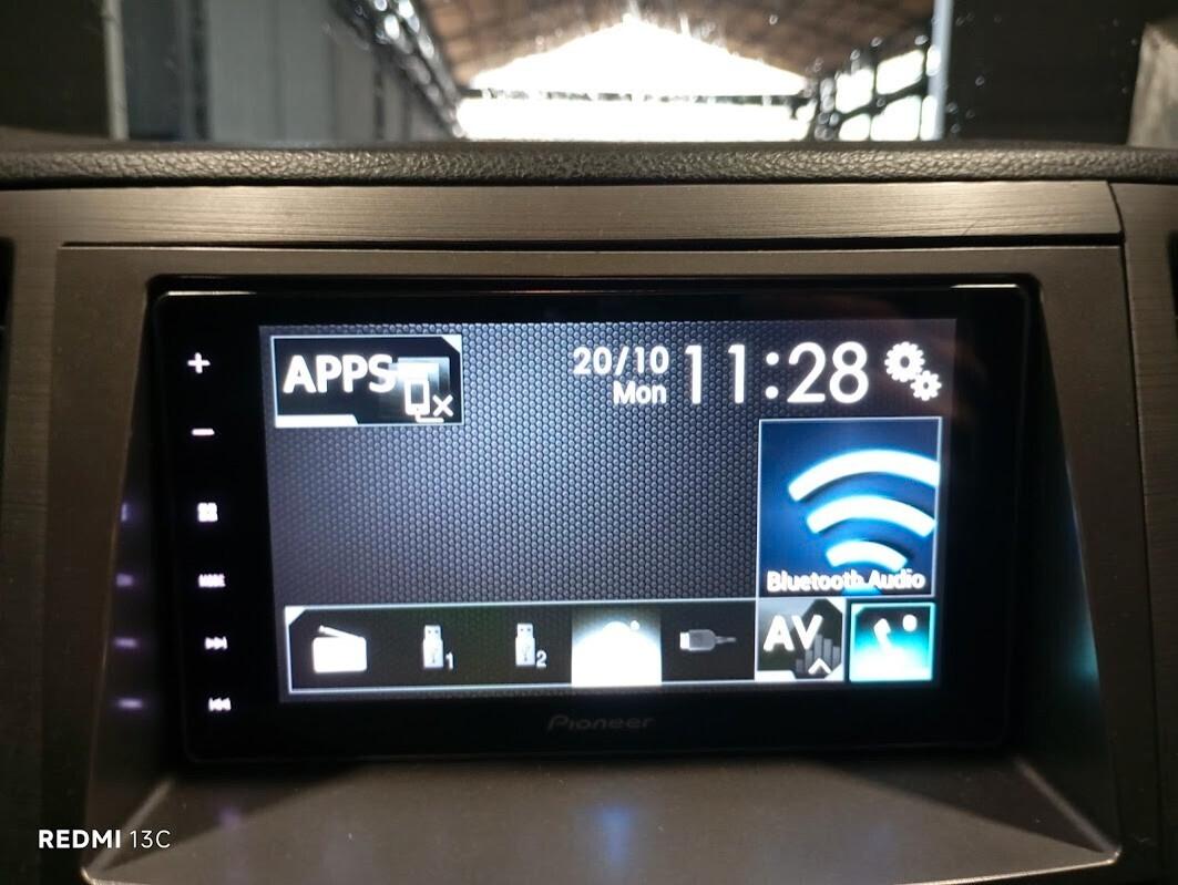 Subaru Legacy del 2013 GPL 2033 GANCIO TRAINO THULE