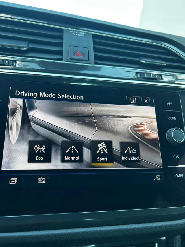 VOLKSWAGEN Tiguan 1.6 TDI SCR Sport BlueMotion Technology