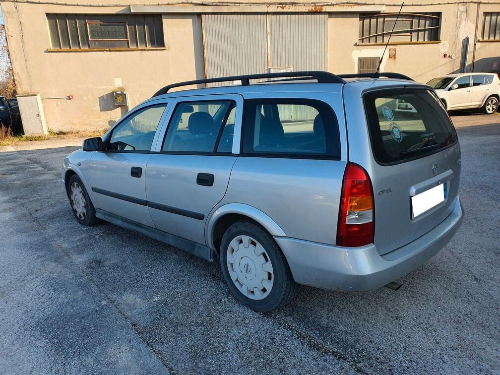 Opel Astra 1.6i 16V SW Club